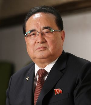 李洙墉,2019.jpg