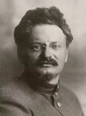 Lev Davidovich Trotsky, January 1924.jpg